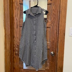 Sleeveless gingham button up dress